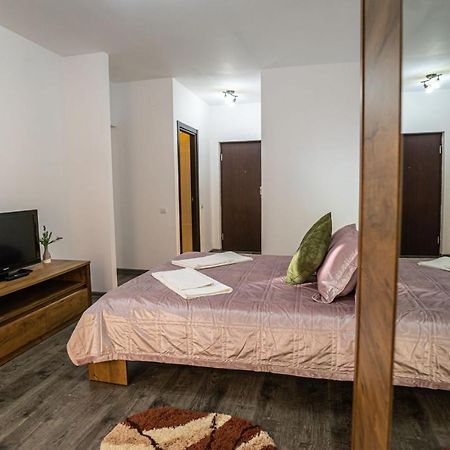 Seasons Primab Studio Μπρασόβ Εξωτερικό φωτογραφία