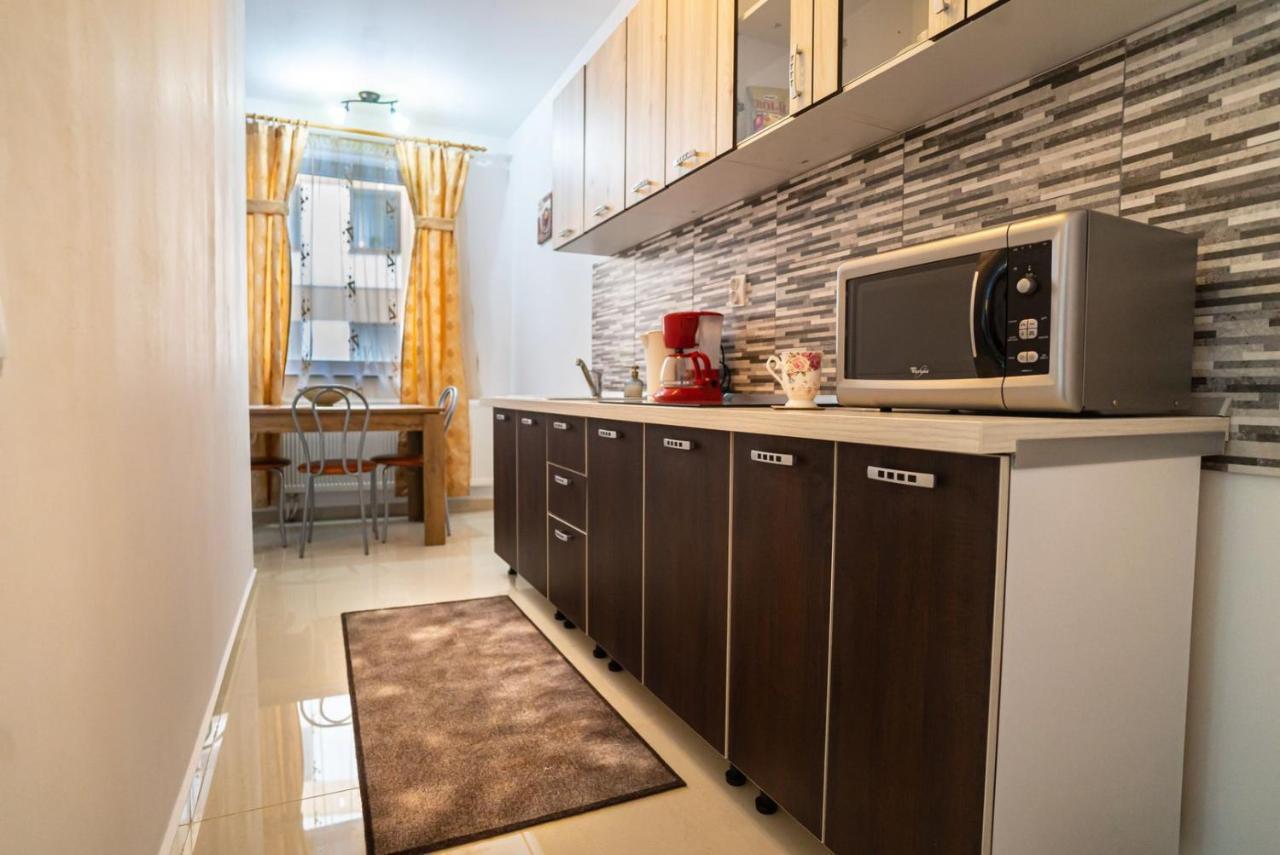 Seasons Primab Studio Μπρασόβ Εξωτερικό φωτογραφία