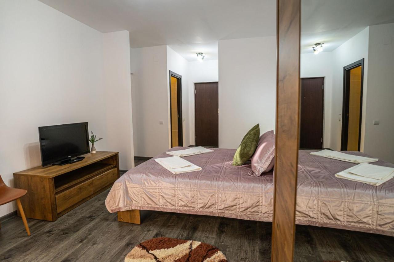 Seasons Primab Studio Μπρασόβ Εξωτερικό φωτογραφία